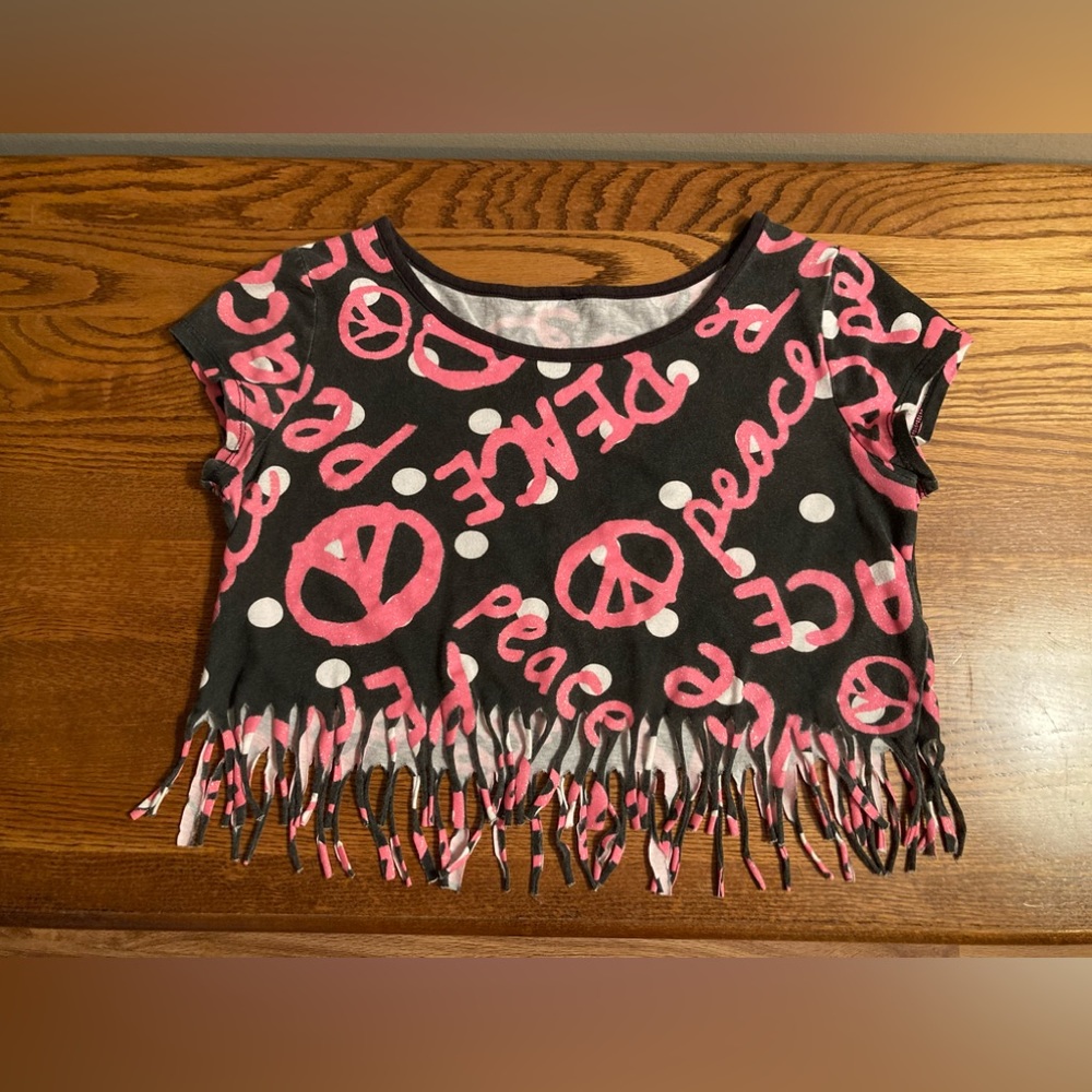 Adorable peace crop top with fringe black with pink shirt S